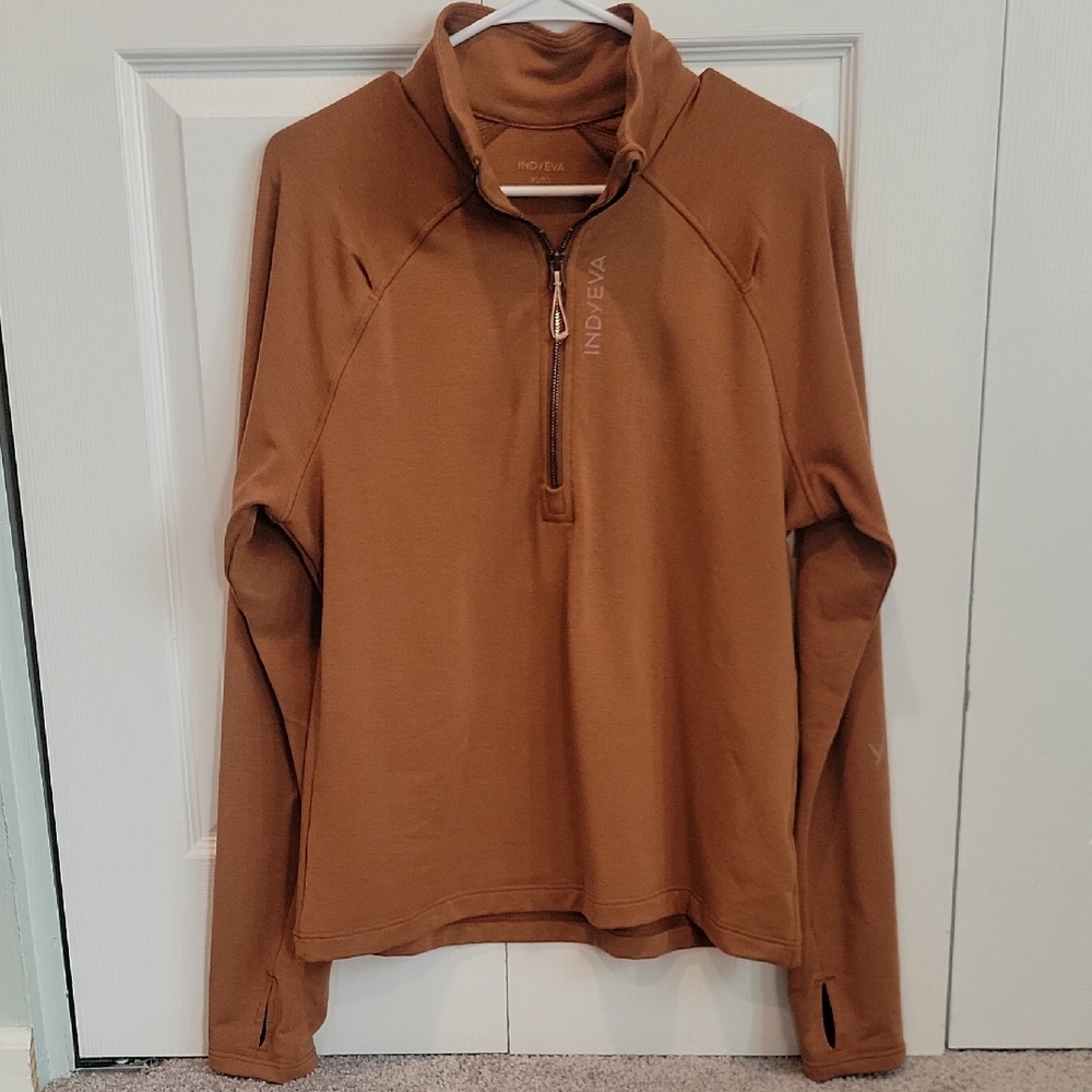 Indyeva Women's Tan Zip-Up Top